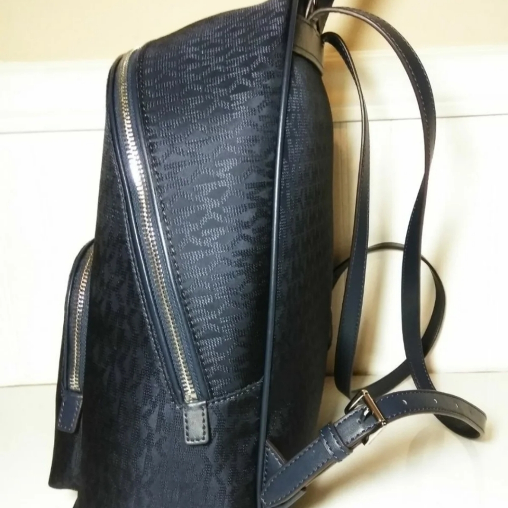 Michael Kors backpack NEW - Picture 4 of 5